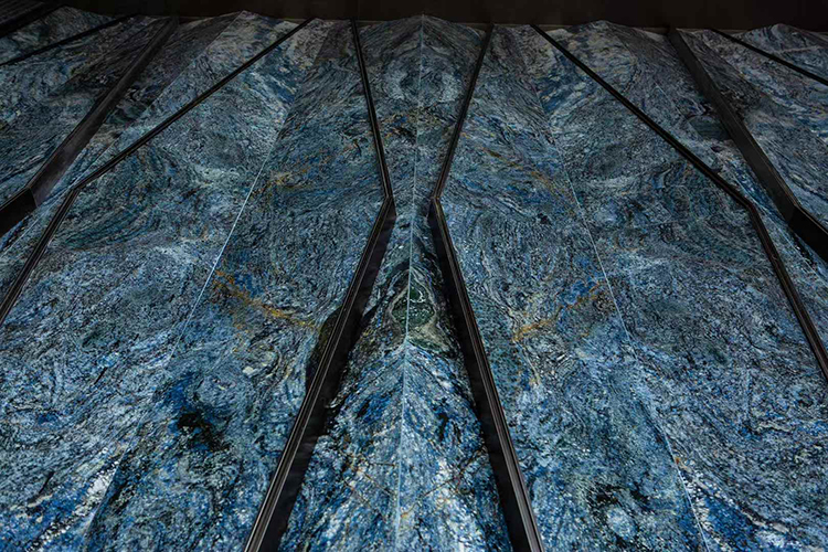 16i Eagle blue quartzite