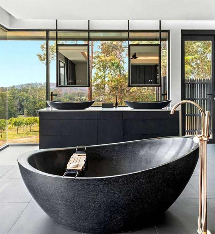 17i black-marble -bathtub