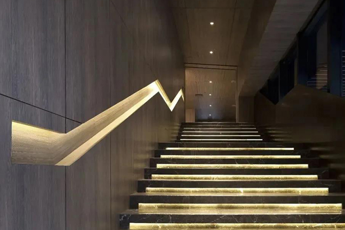 18i lighting staircase