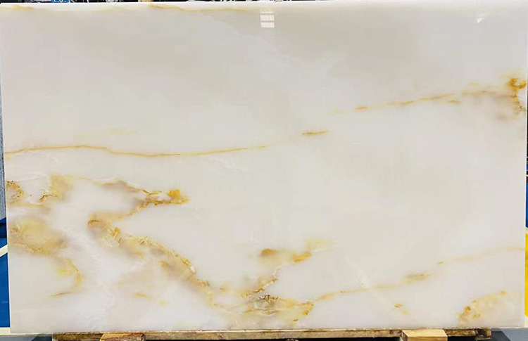 1i white onyx