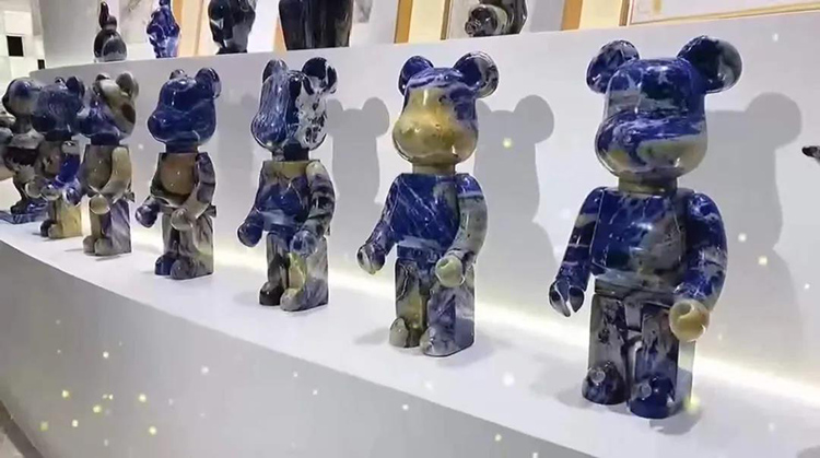 25i marbra-bearbrick