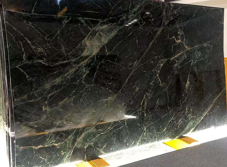 Granit vert foncé 26i