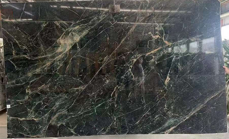 Granit vert foncé 28i