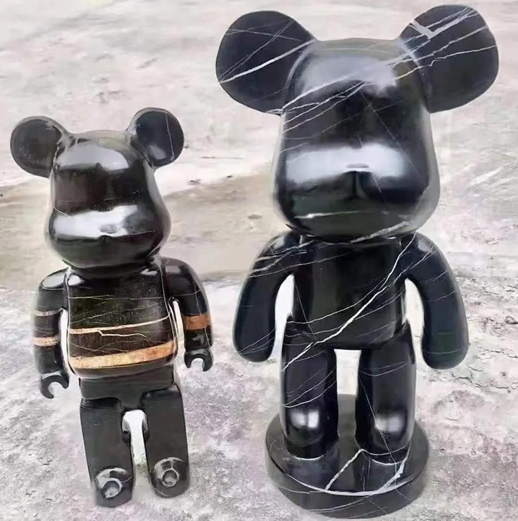 2i neru-marmura-bearbrick