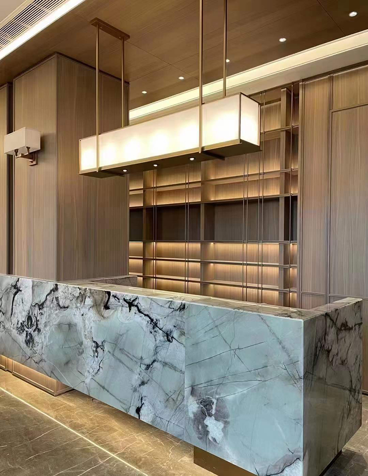 33I Backlit Quartzite