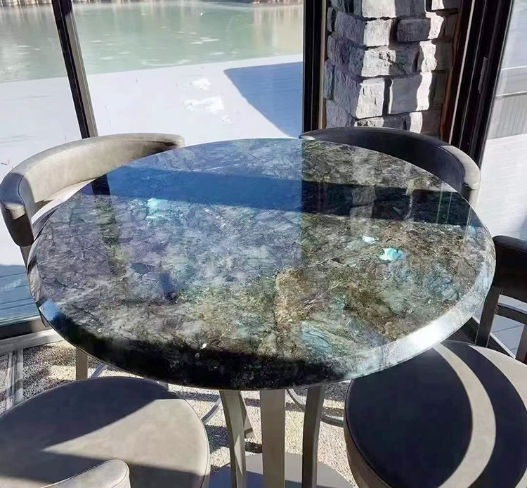 8I plateau de table labradorite