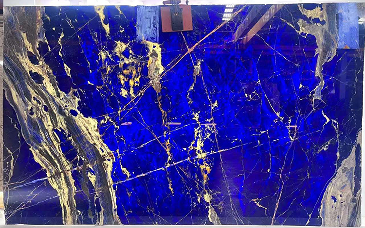 8i sodalite-bleu-granit