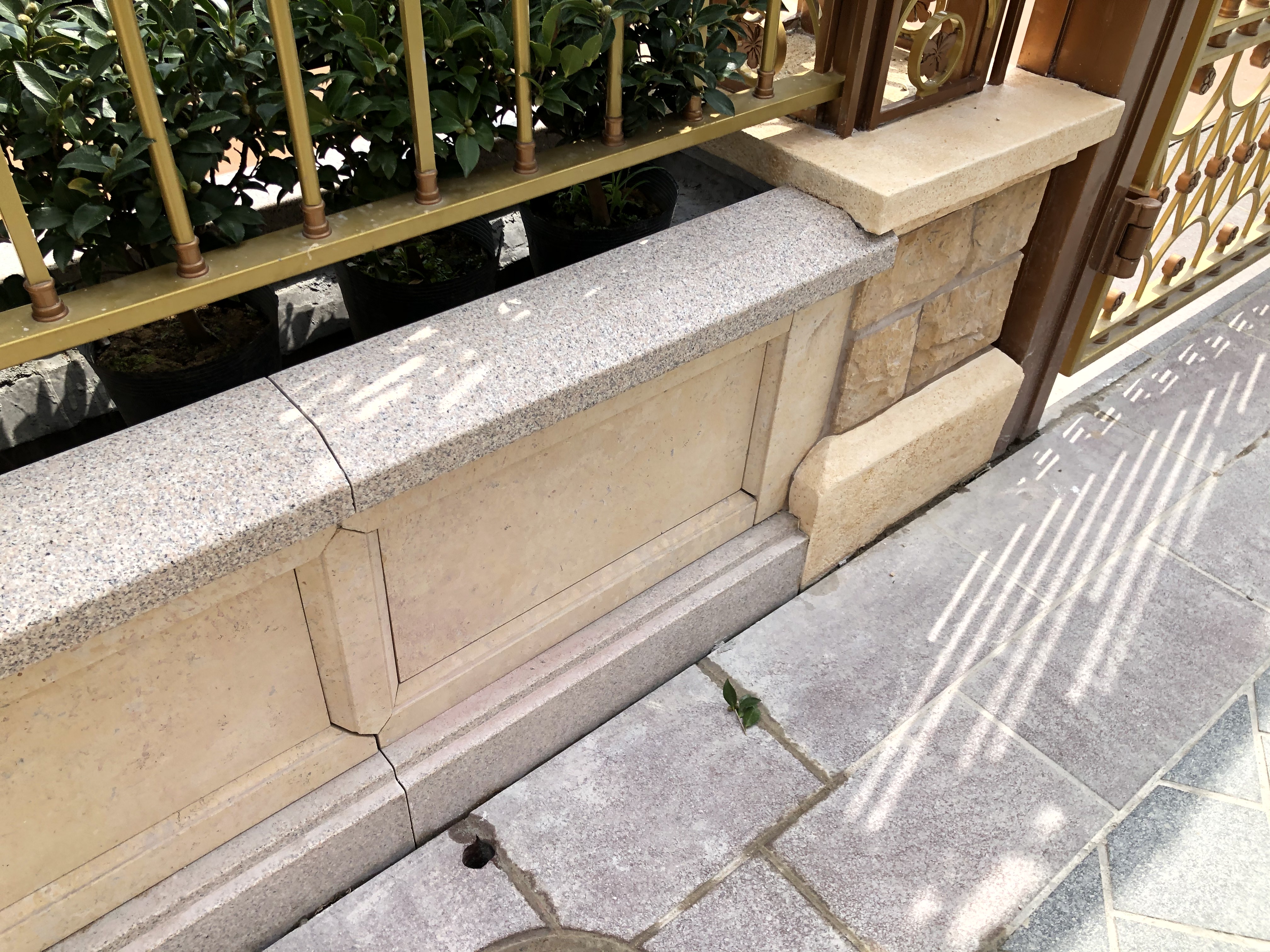 beige marble curb (2)