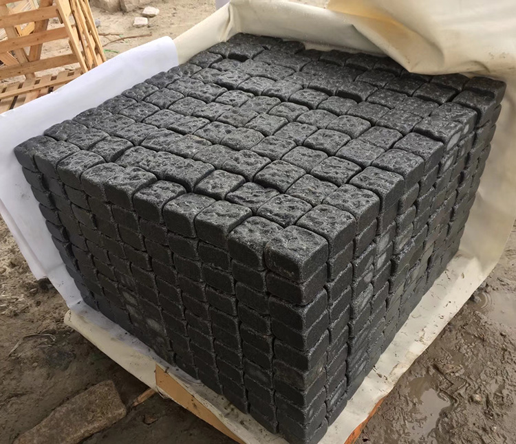 14i black granite paver