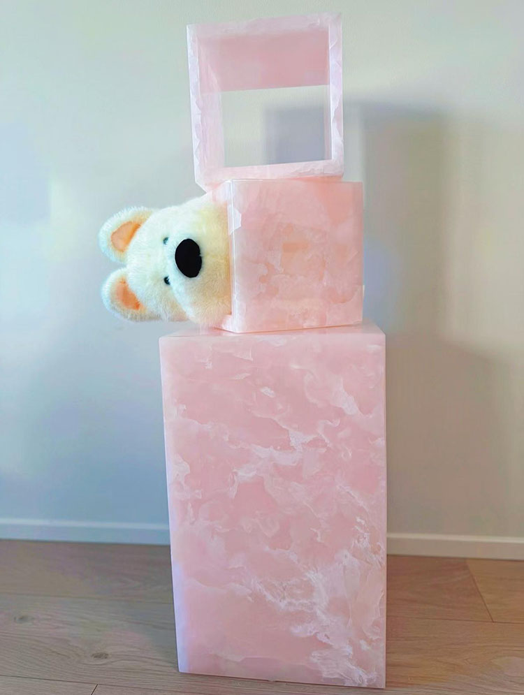 15i pink onyx marble plinth