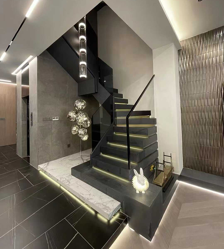 3i black quartzite stair