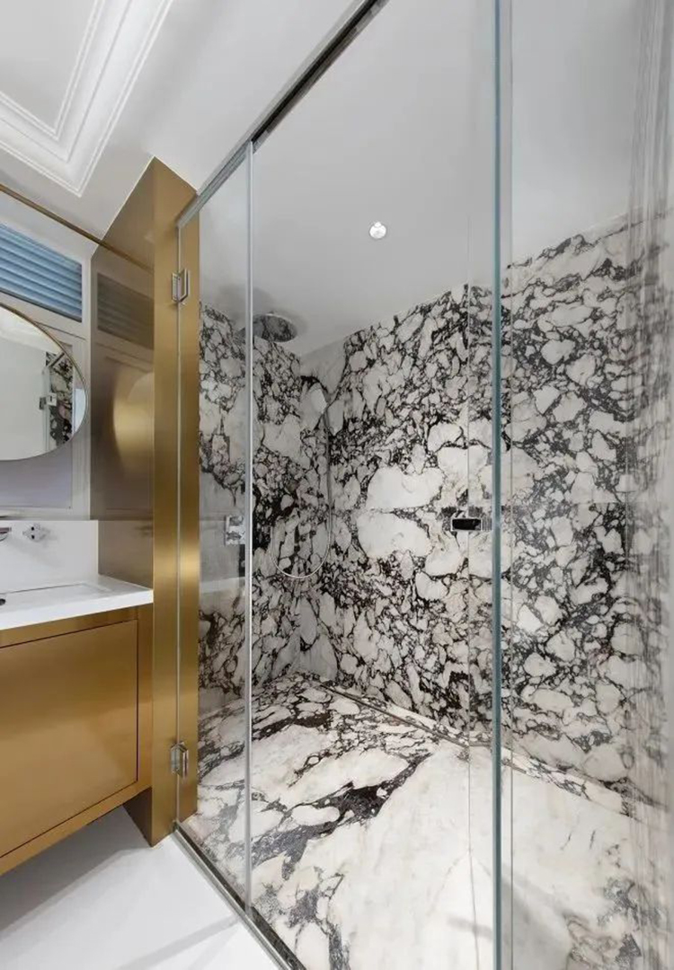 6 arabescato marble bathroom