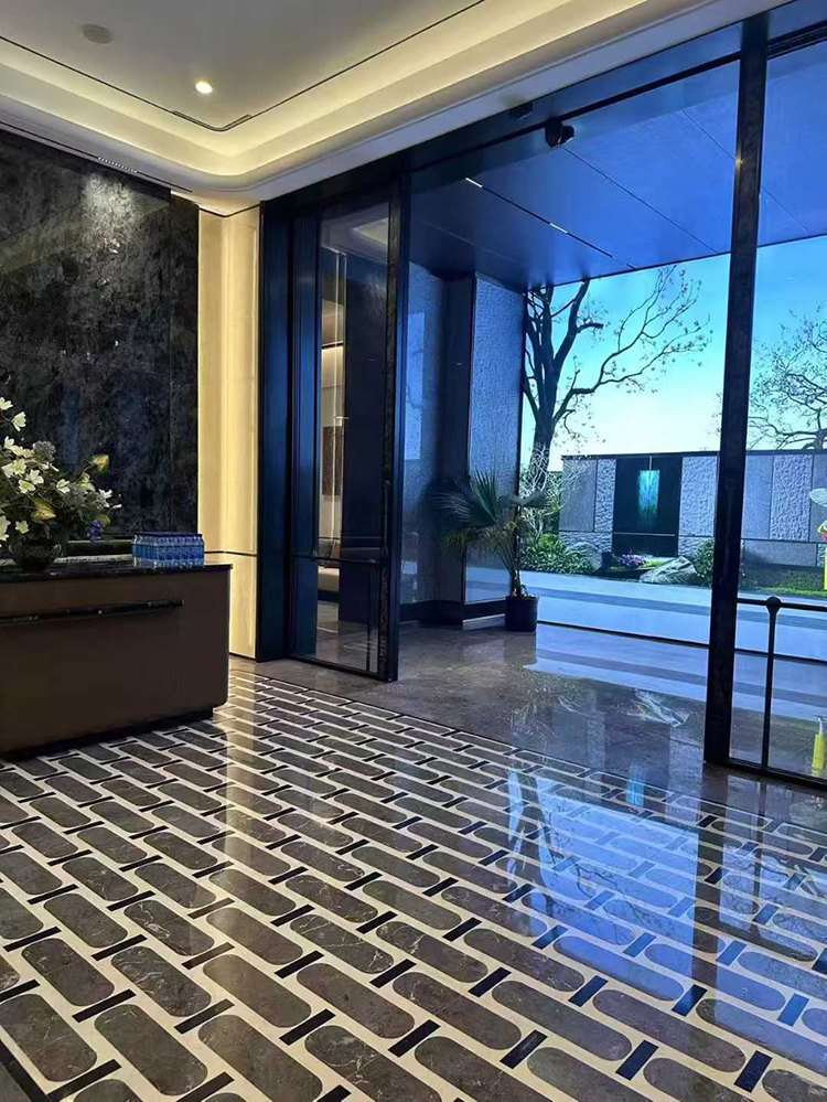 7i black and white marble floor