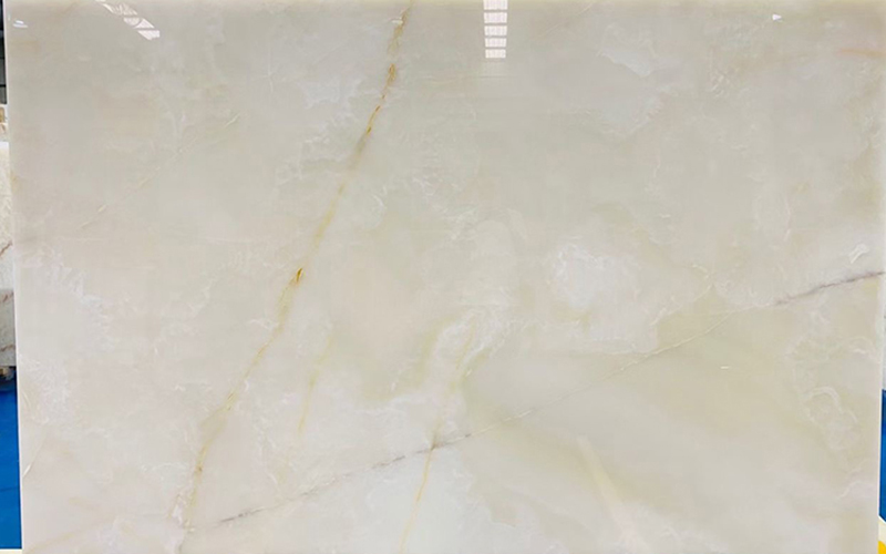 7i white onyx