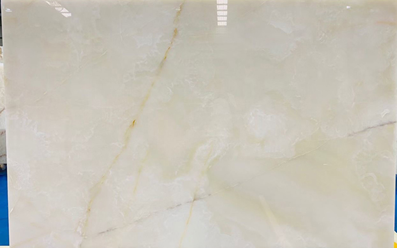 7m white onyx