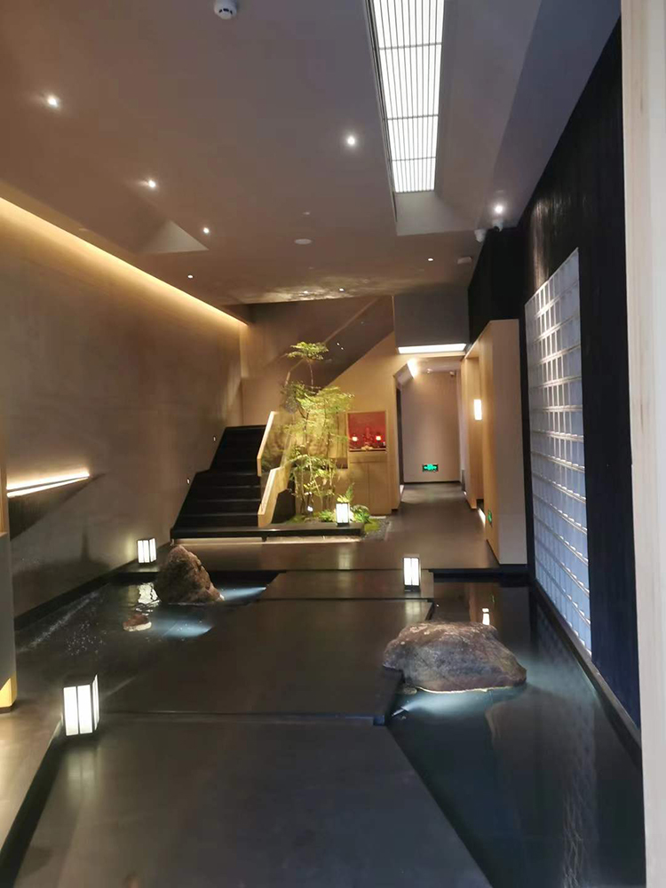 9i black quartzite floor