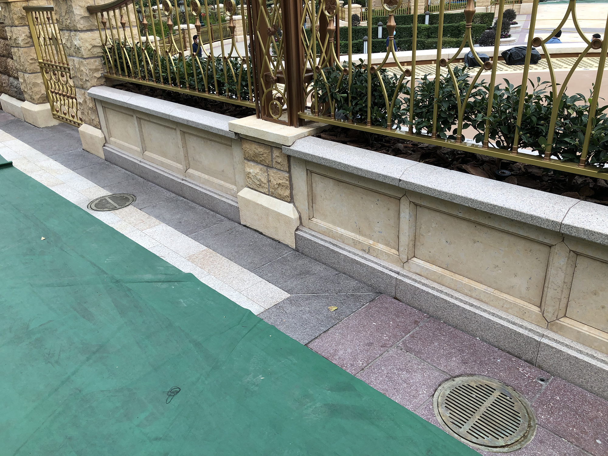 beige-marble-kerb 2