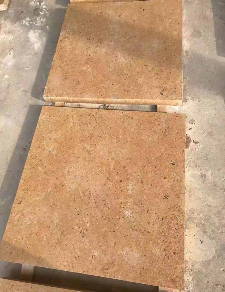 4i Beige marble tile