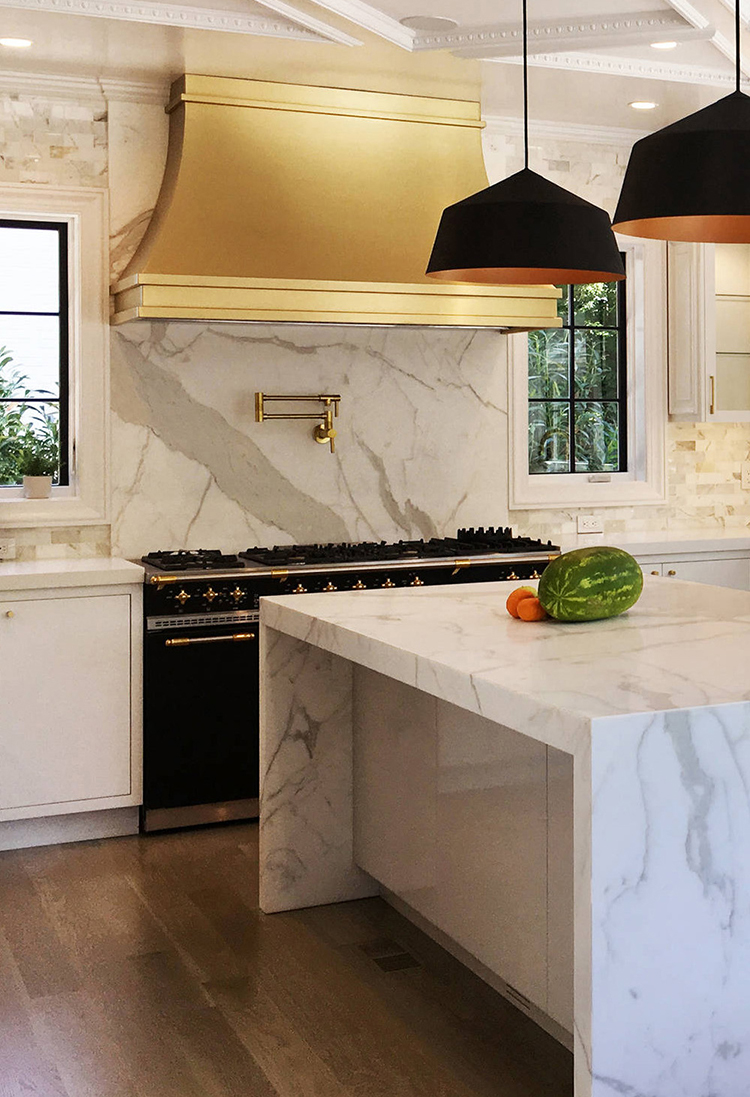 calacatta white marble countertop